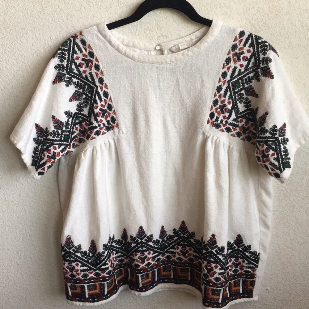 Zara knit top with embroidered detailing.